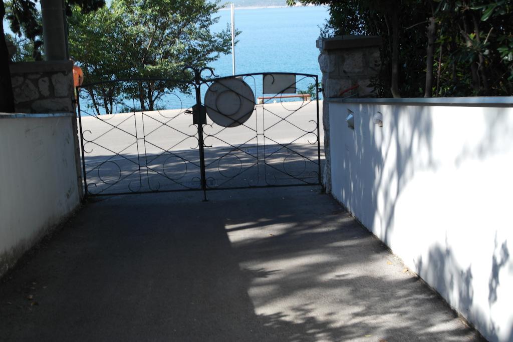Apartments Laci Crikvenica Exterior foto
